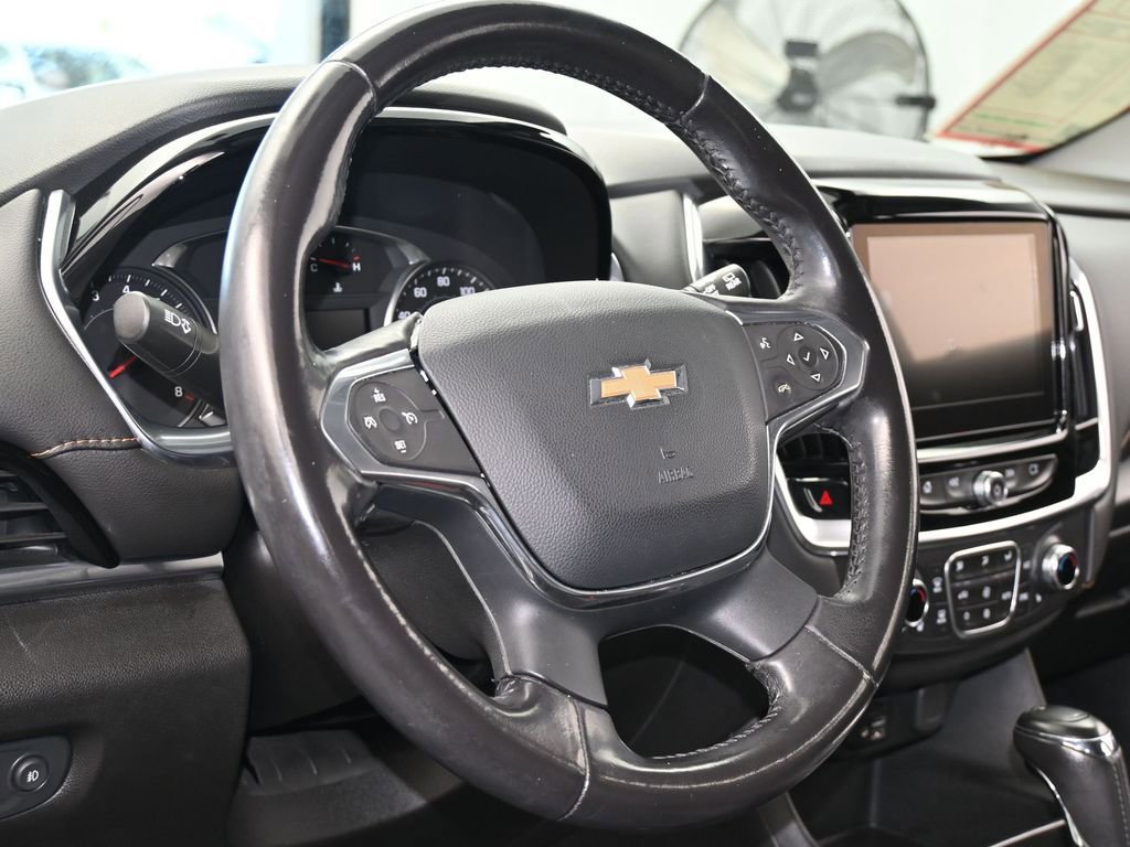 Used 2020 Chevrolet Traverse LT w/ LT Premium Package image 14