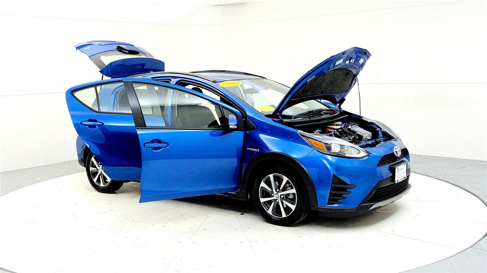 Certified 2019 Toyota Prius C image 12