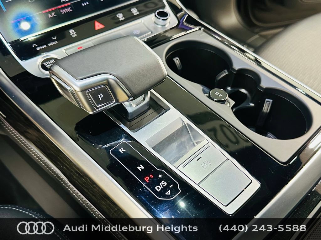 Certified 2025 Audi Q7 3.0T Premium Plus w/ Premium Plus Package AWD/4WD image 16