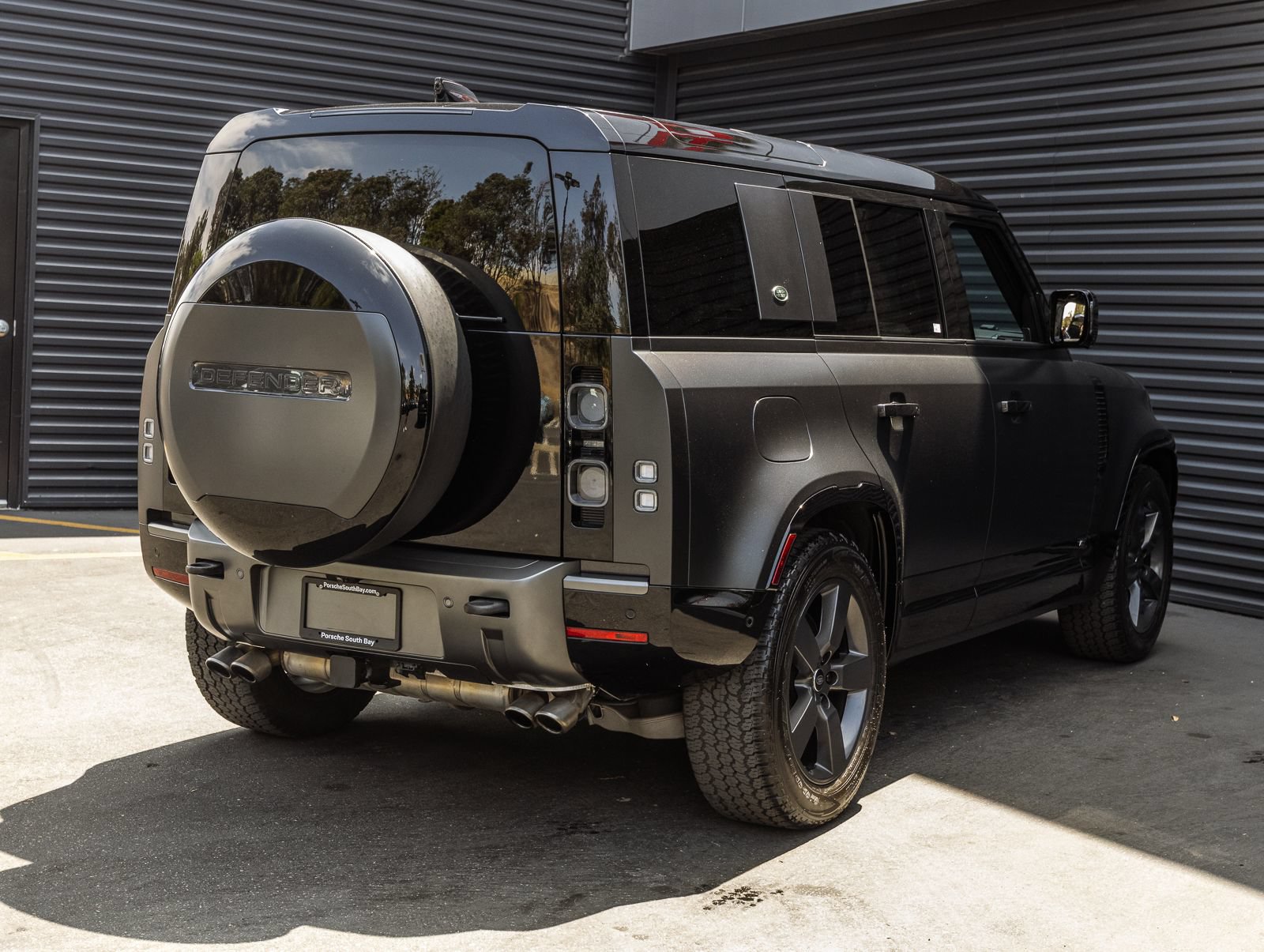 Used 2024 Land Rover Defender 110 Carpathian Edition AWD/4WD image 10