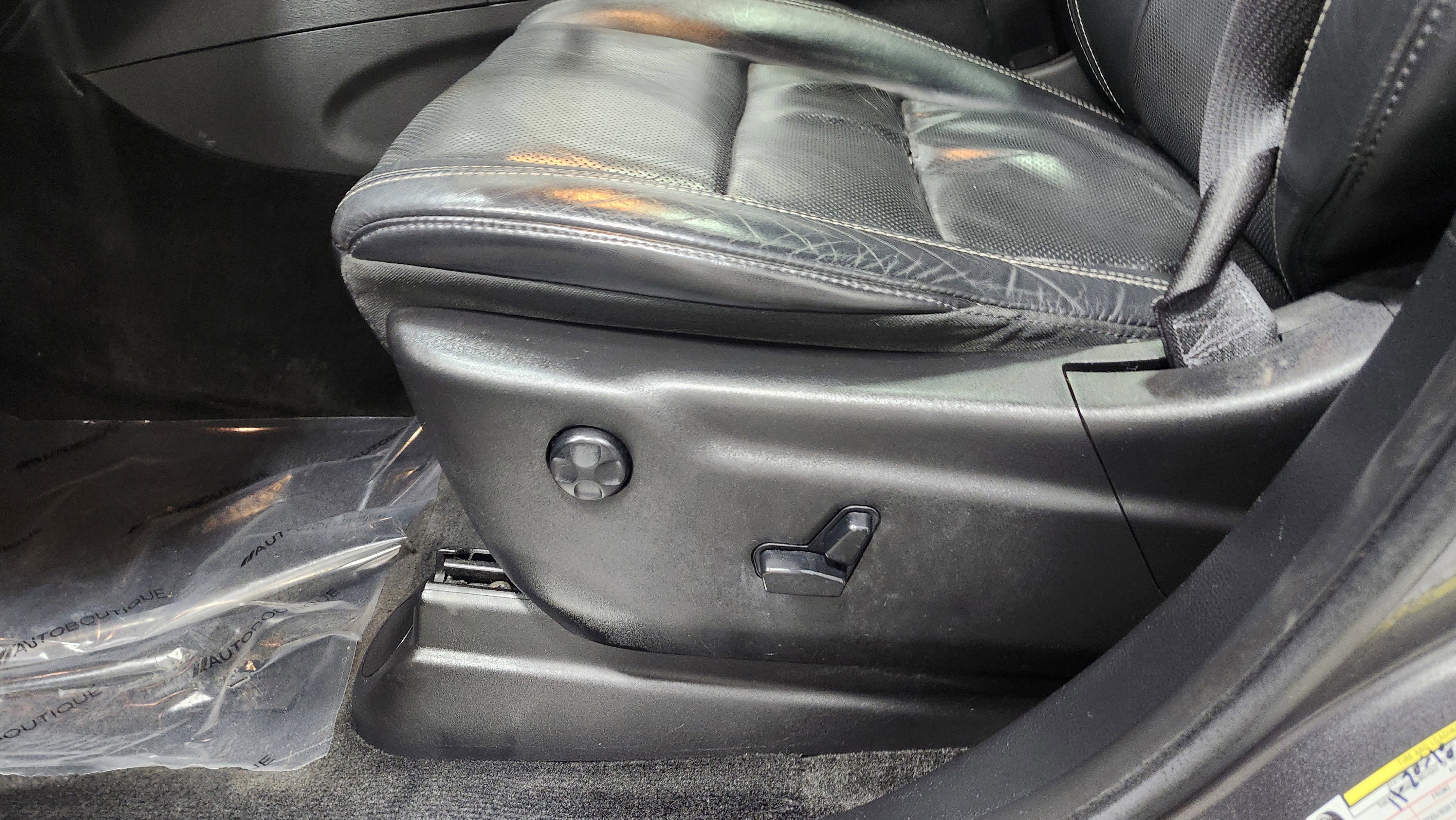 Used 2015 Jeep Grand Cherokee Limited w/ Luxury Group II image 26