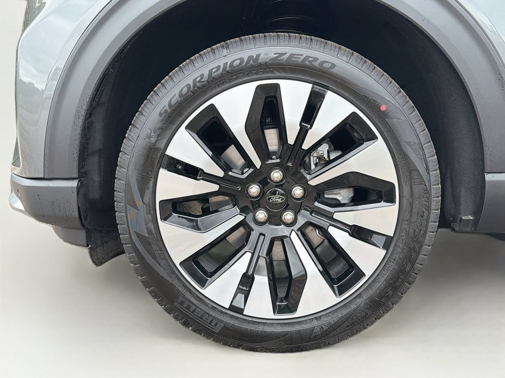 New 2026 Ford Explorer Platinum w/ LUX Leather Package AWD/4WD image 33