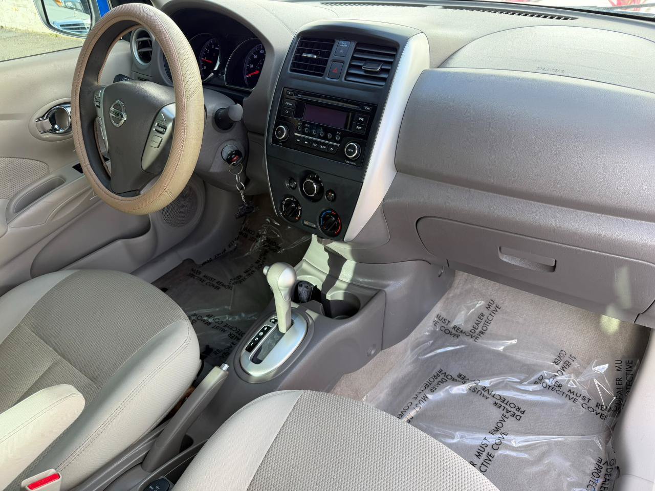 Used 2015 Nissan Versa SV FWD image 45