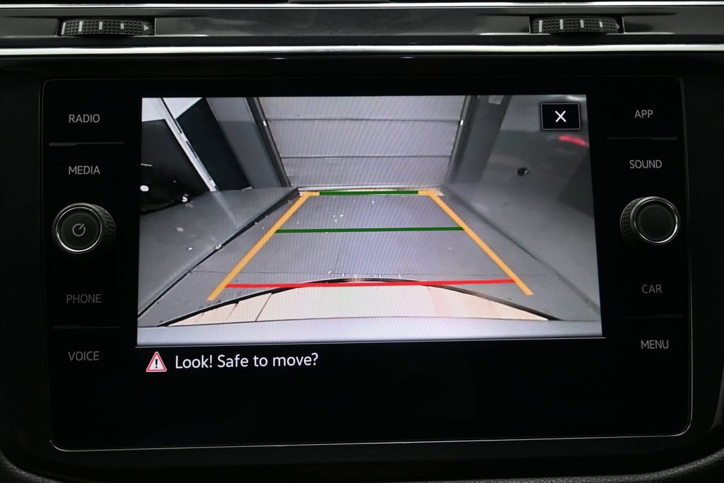 Used 2022 Volkswagen Tiguan SE R-Line FWD image 14
