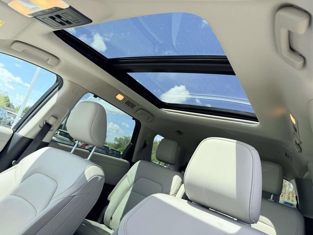 Used 2025 Nissan Pathfinder SL w/ SL Premium Package image 17