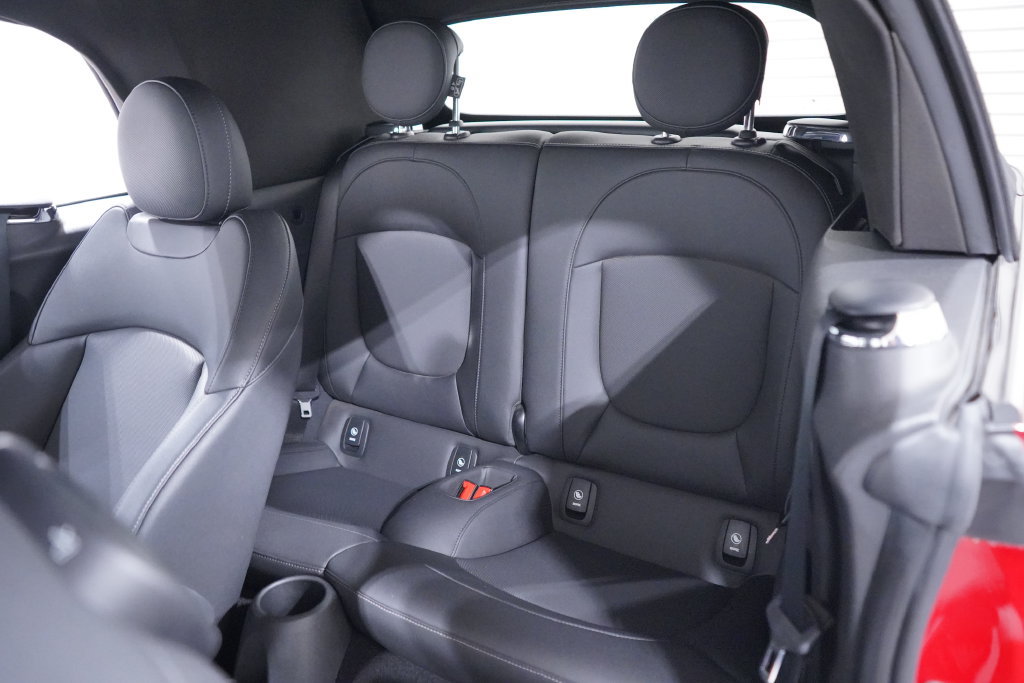 Used 2024 MINI Cooper S FWD image 9