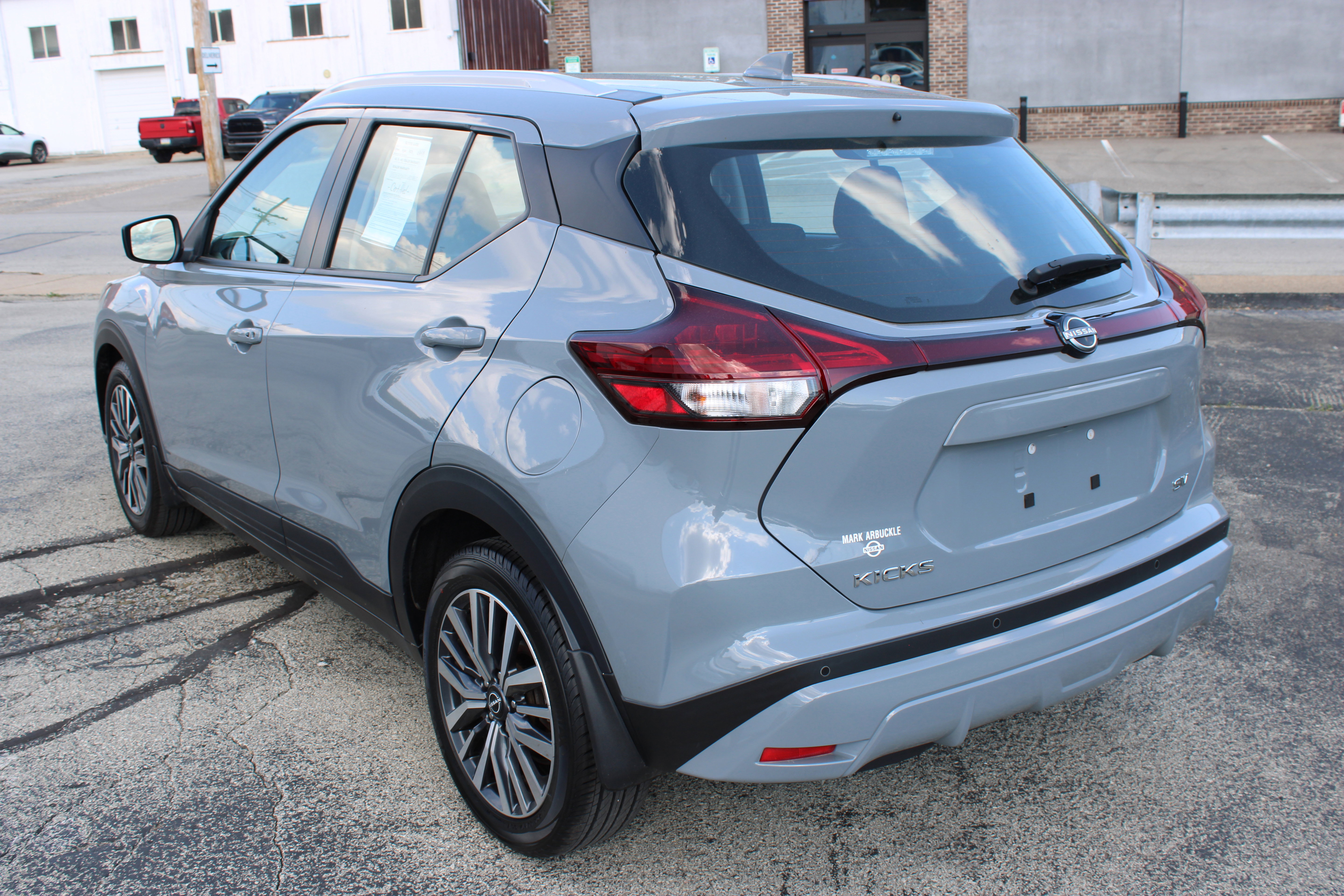 Certified 2023 Nissan Kicks SV FWD image 3
