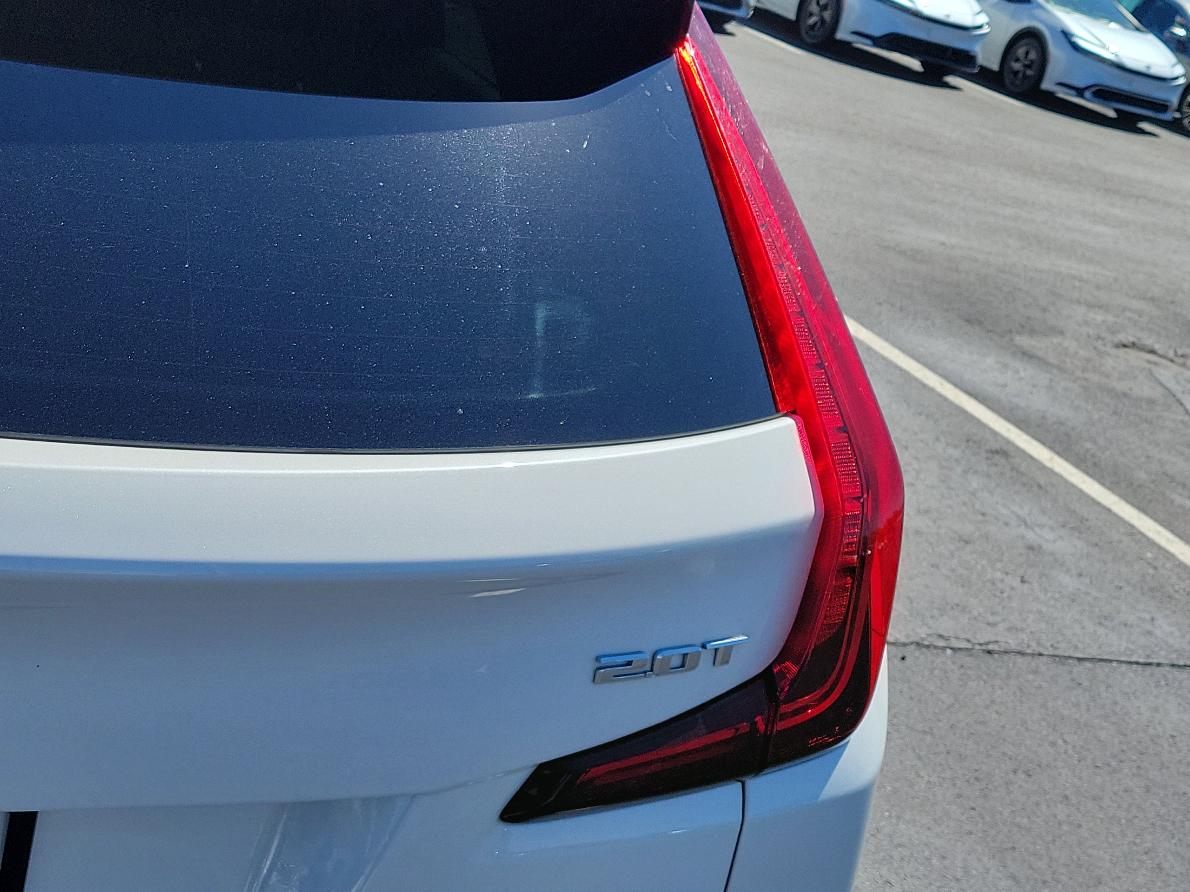 Used 2019 Cadillac XT4 Premium Luxury image 11