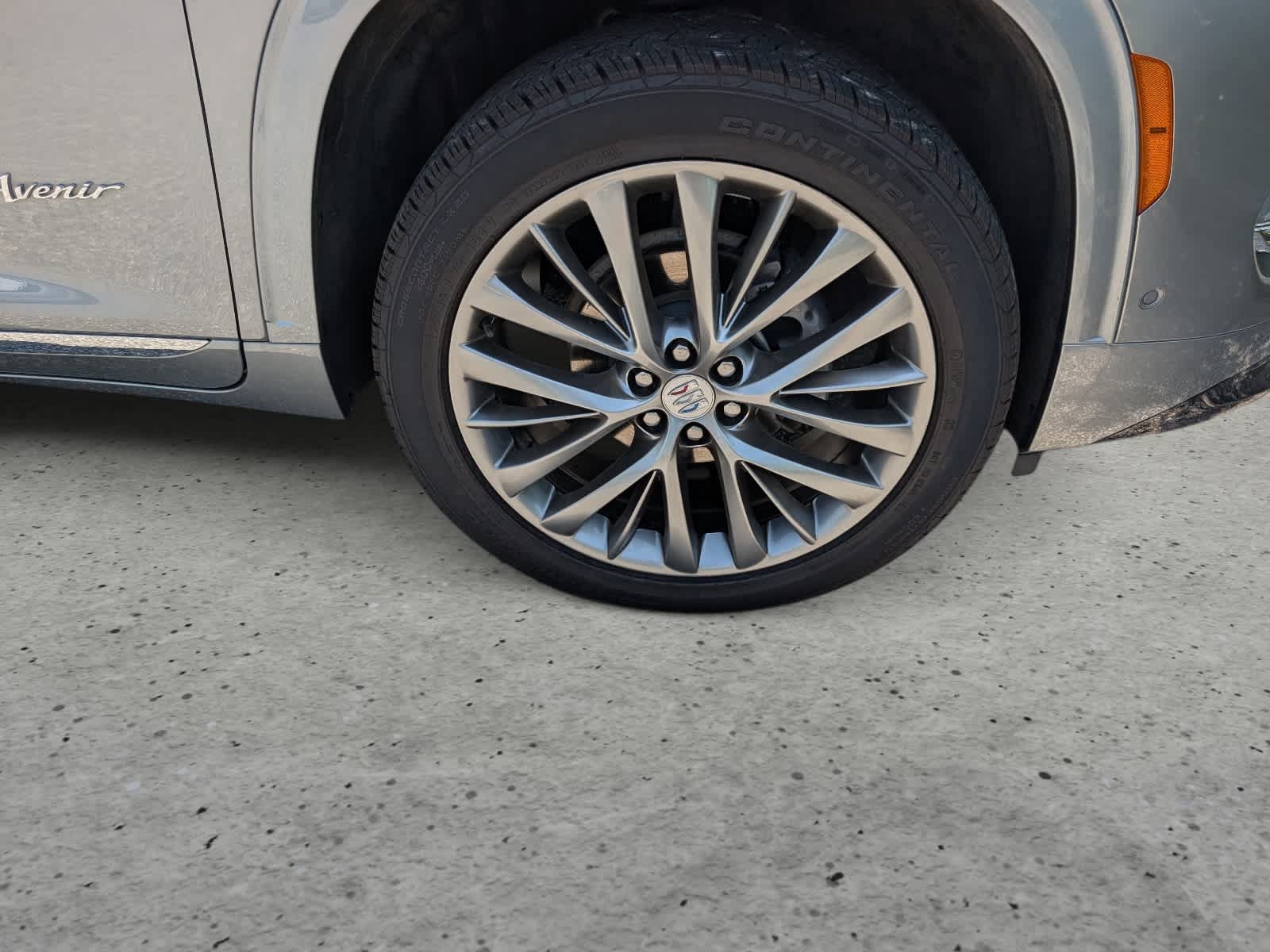Certified 2025 Buick Enclave Avenir w/ Super Cruise Package AWD/4WD image 9