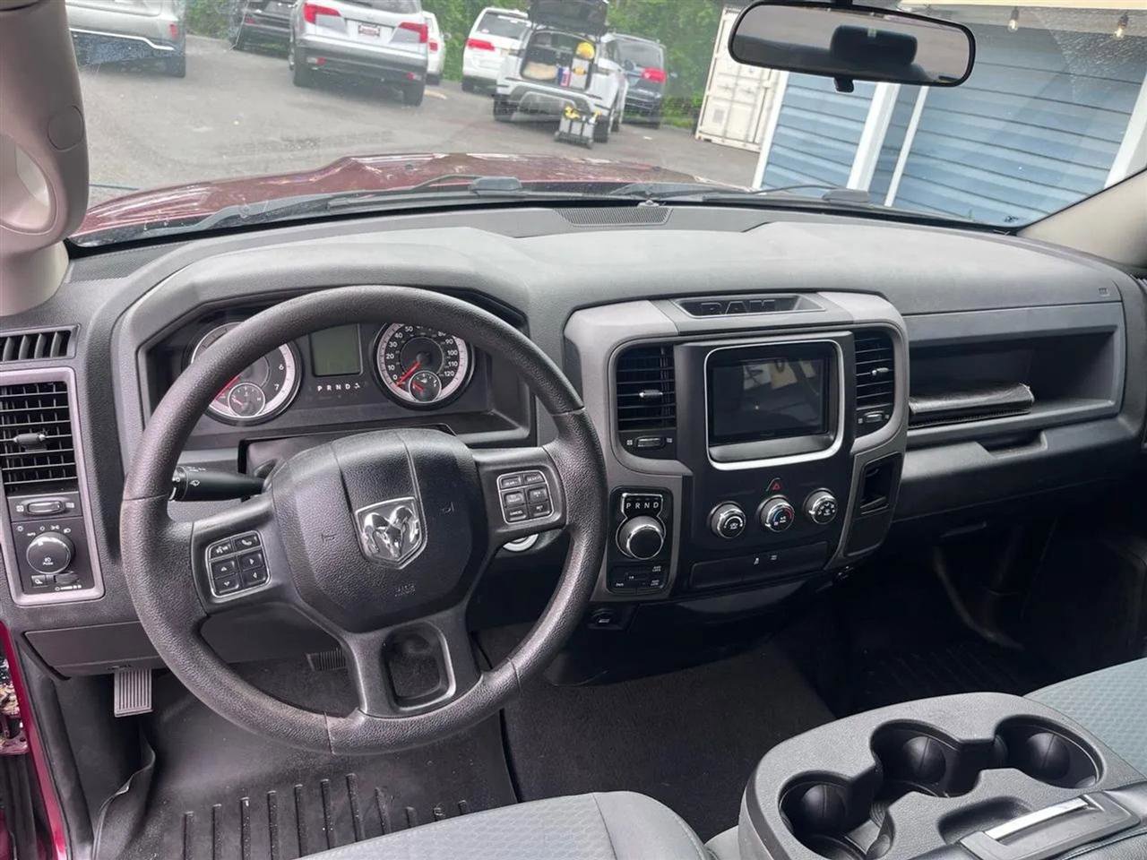 Used 2017 RAM 1500 Express w/ Express Value Package AWD/4WD image 16