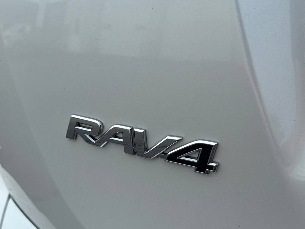 Used 2016 Toyota RAV4 Limited w/ Advanced Technology Package AWD/4WD image 12