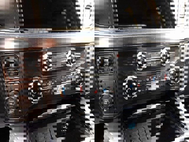 New 2026 Ford F350 Lariat w/ FX4 Off-Road Package image 28