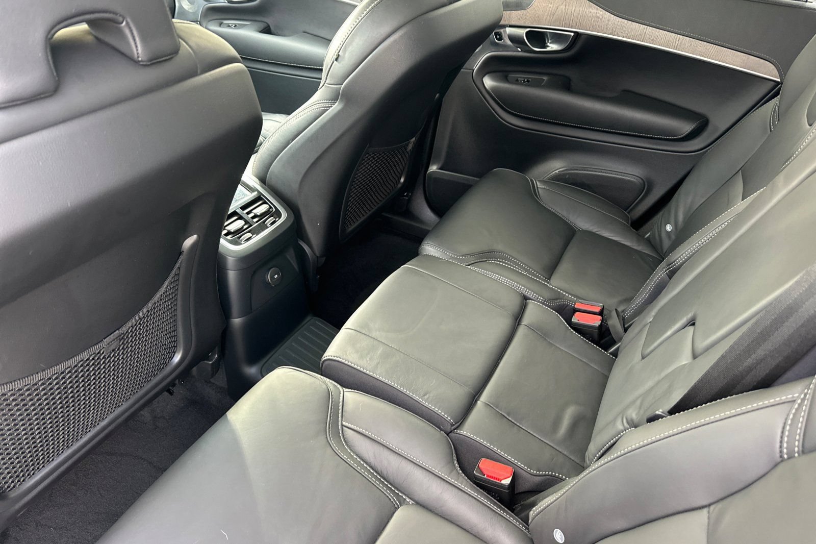 Used 2023 Volvo XC90 T8 Ultimate w/ Lounge Package AWD/4WD image 5