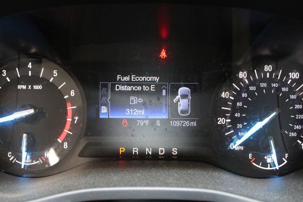 Used 2014 Ford Fusion SE FWD image 18