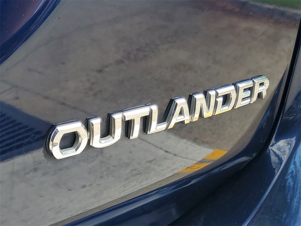 Used 2018 Mitsubishi Outlander ES image 8