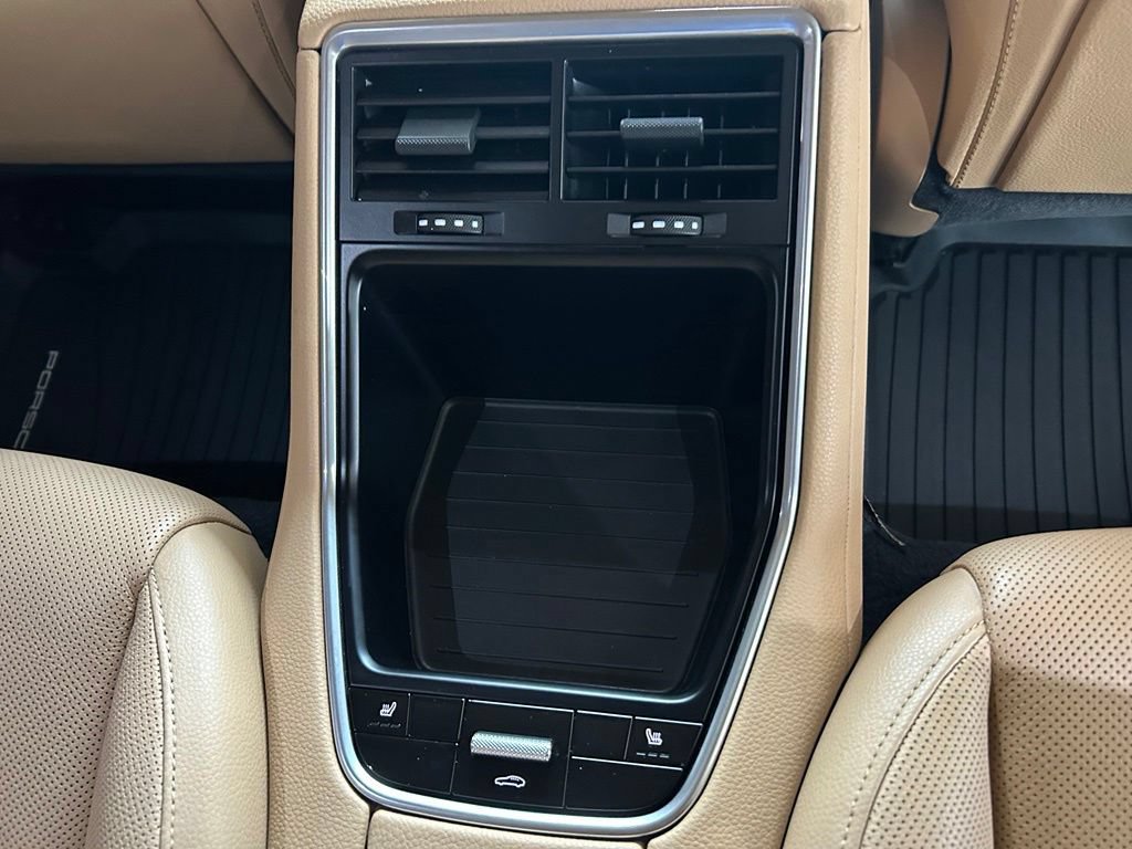 Used 2018 Porsche Panamera w/ Premium Package Plus RWD image 29