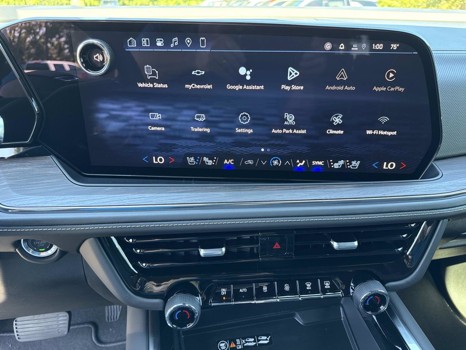 New 2026 Chevrolet Suburban Premier image 22