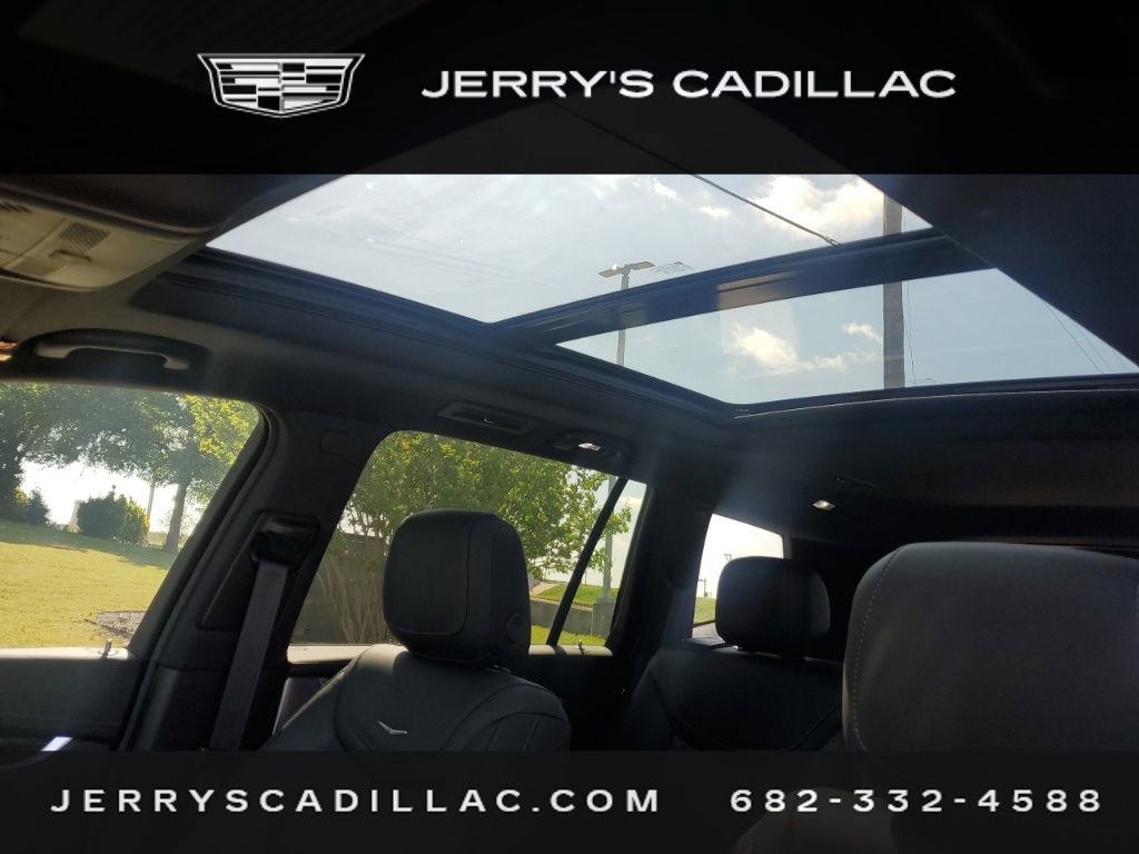 Used 2023 Cadillac XT6 Premium Luxury w/ Technology Package image 12