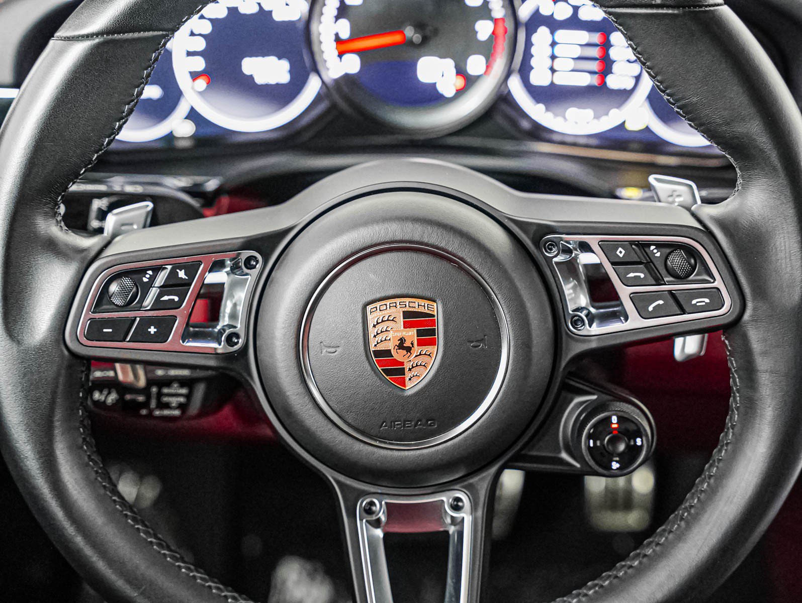 Certified 2023 Porsche Cayenne Turbo AWD/4WD image 16