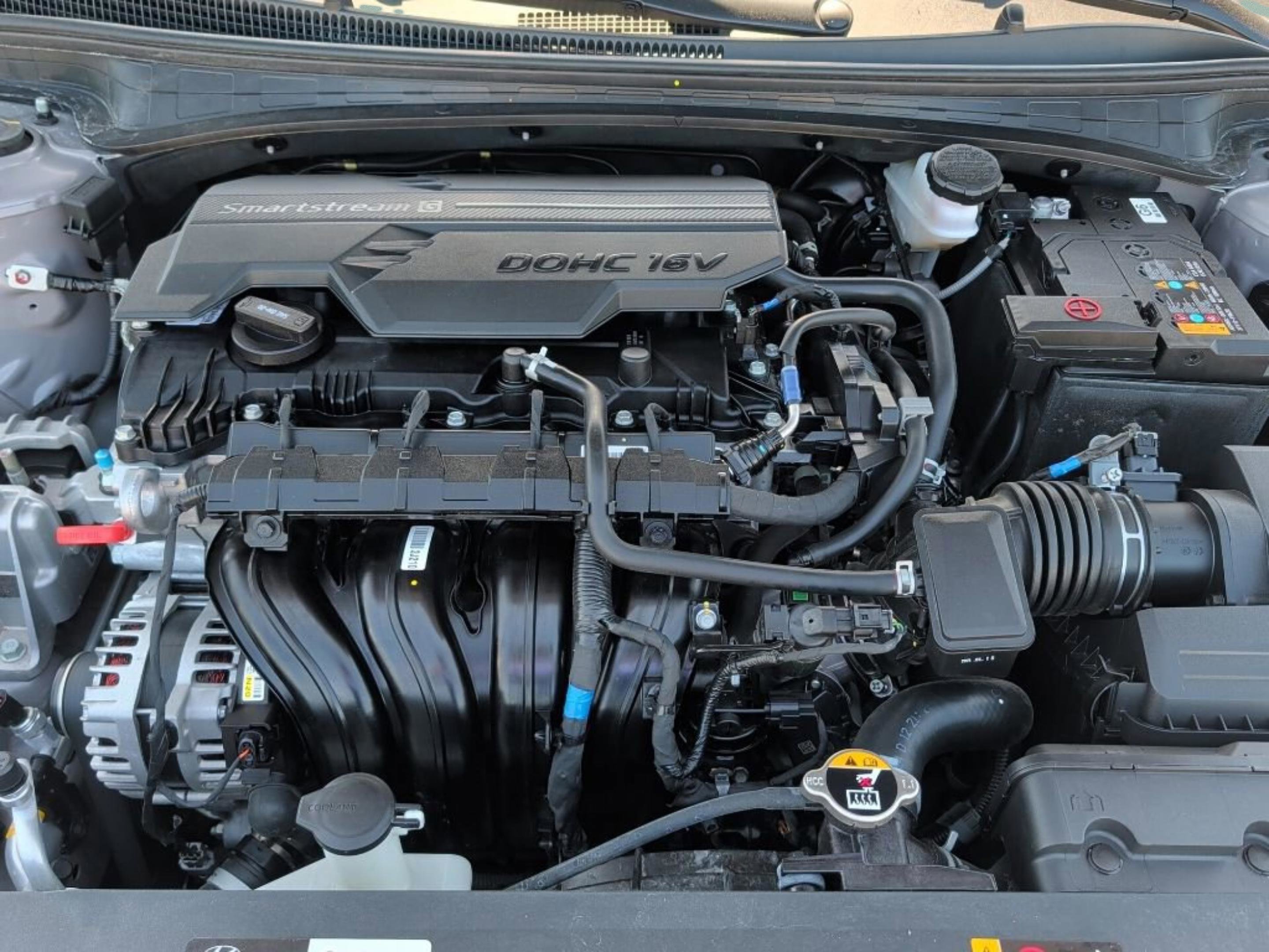 Used 2024 Hyundai Elantra SEL FWD image 12