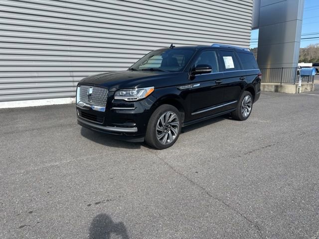 Used 2024 Lincoln Navigator Reserve image 1