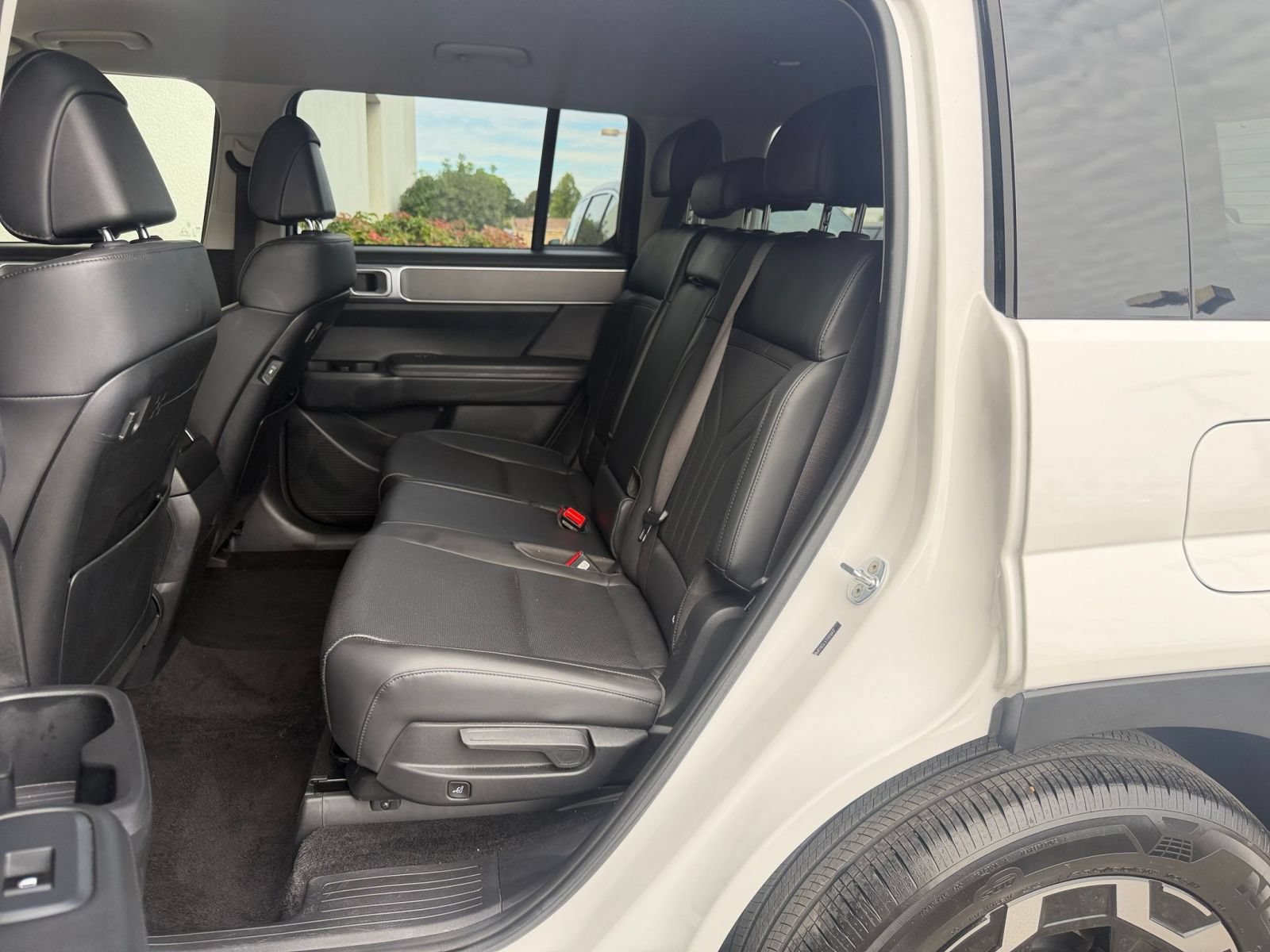 Used 2026 Hyundai Santa Fe SEL FWD image 39