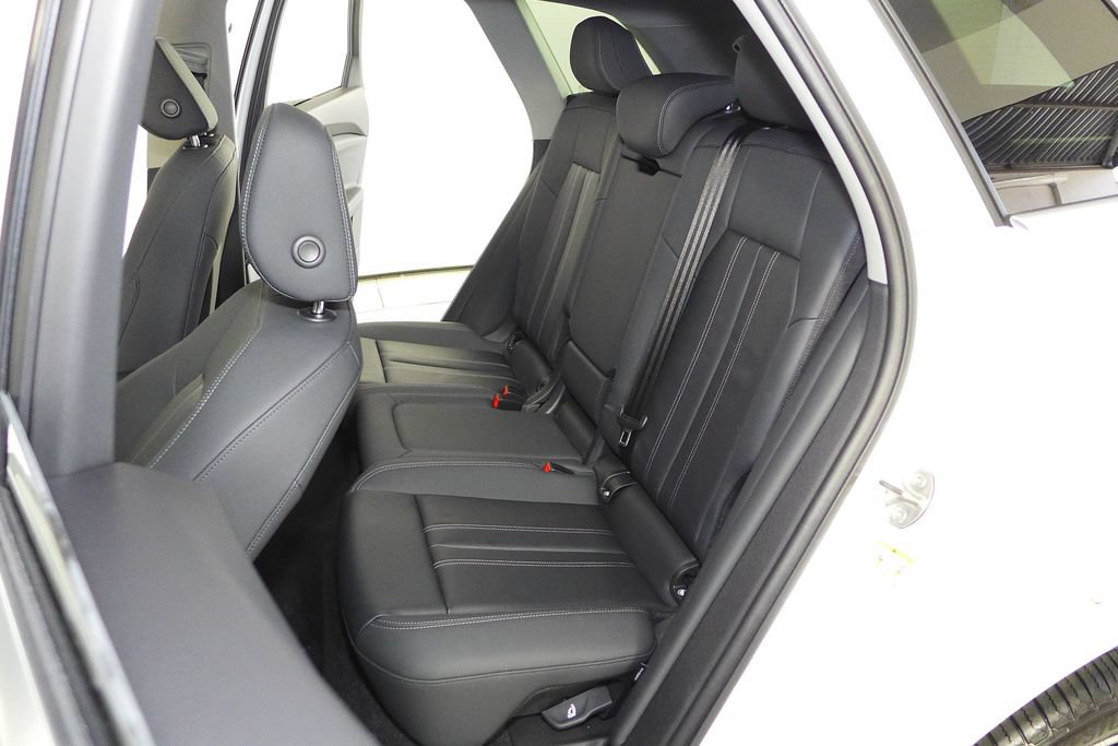 Used 2025 Audi Q5 Premium Plus w/ Premium Plus AWD/4WD image 21