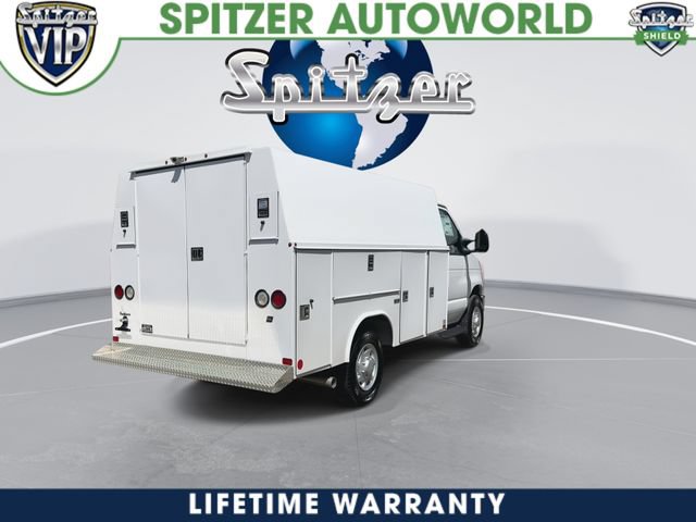 New 2027 Ford E-350 and Econoline 350 Super Duty w/ Interior Upgrade Package RWD image 9