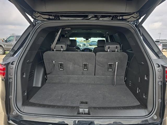 Used 2023 Chevrolet Traverse Premier image 16