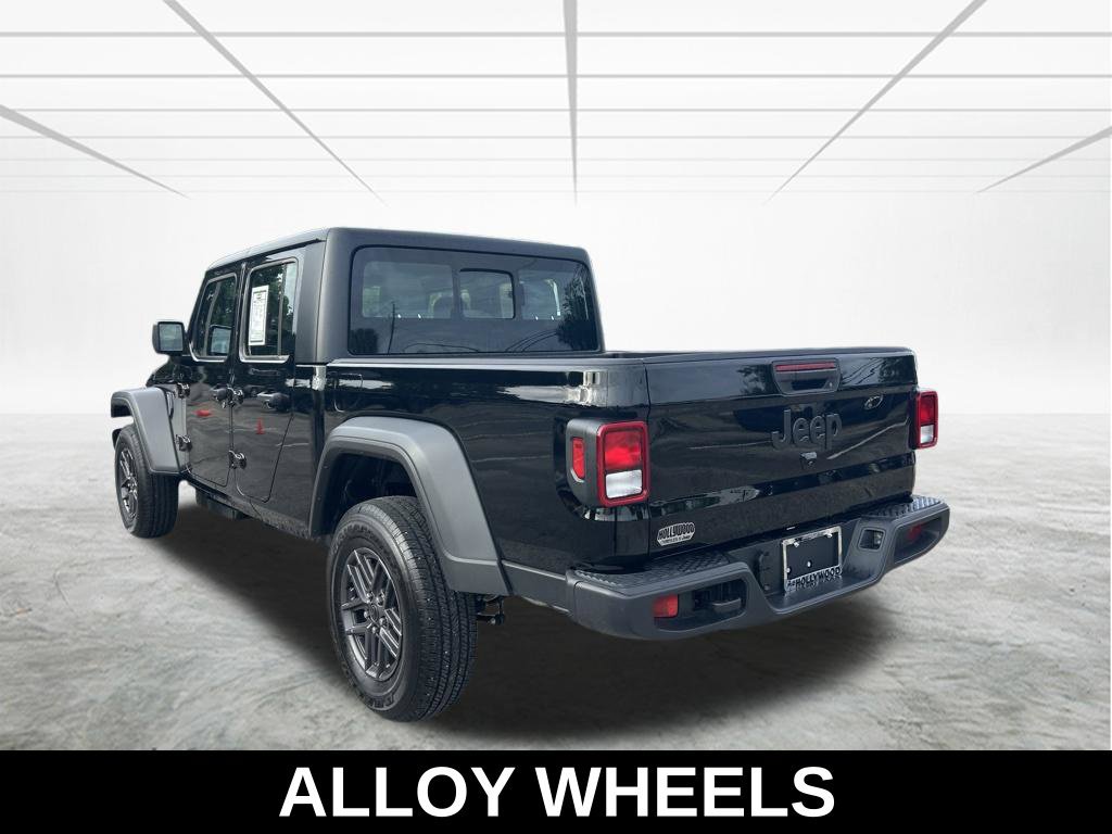 Used 2026 Jeep Gladiator Sport AWD/4WD image 7