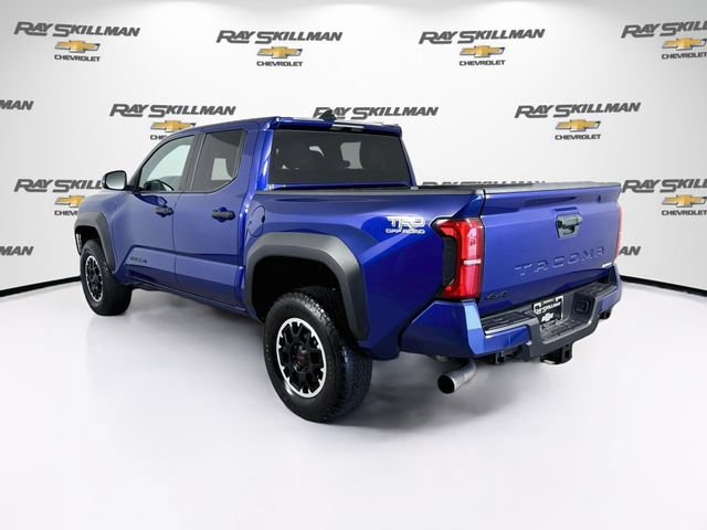 Used 2024 Toyota Tacoma TRD Off-Road AWD/4WD image 5