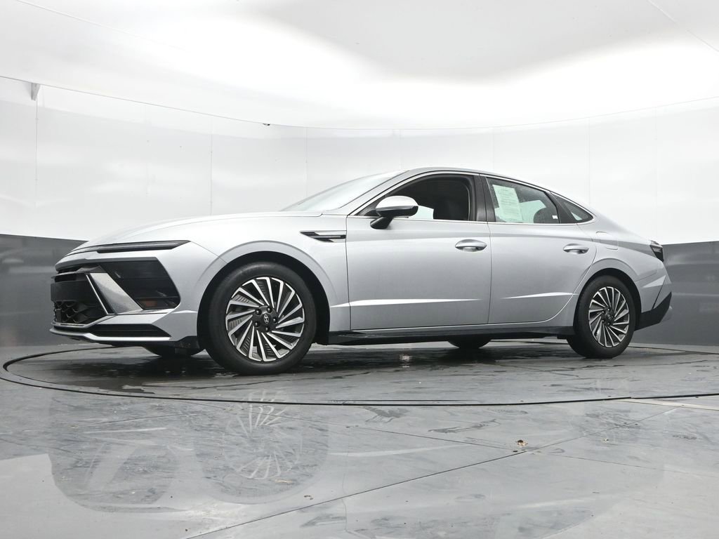 Certified 2025 Hyundai Sonata SEL image 42
