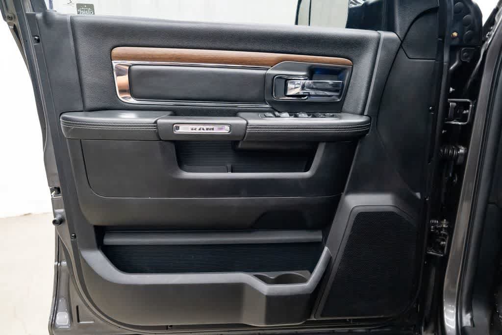 Used 2016 RAM 2500 Laramie w/ Convenience Group AWD/4WD image 25