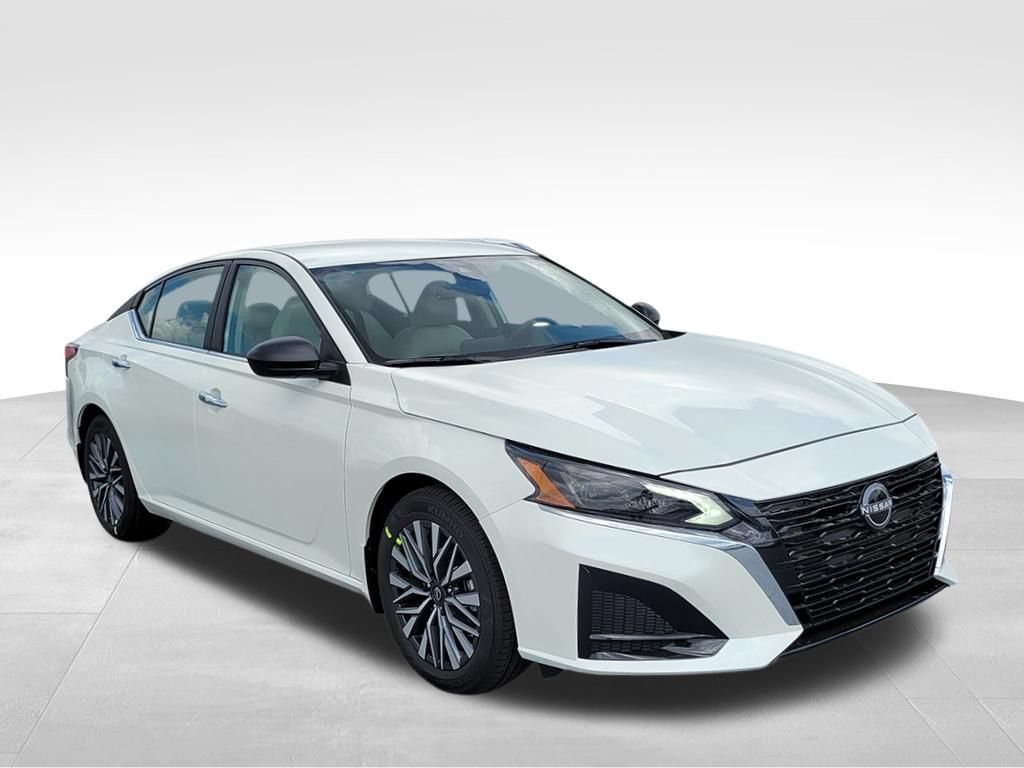 New 2026 Nissan Altima 2.5 SV FWD image 2