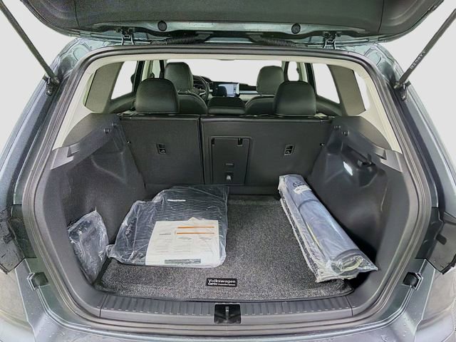 Used 2025 Volkswagen Taos SEL image 26