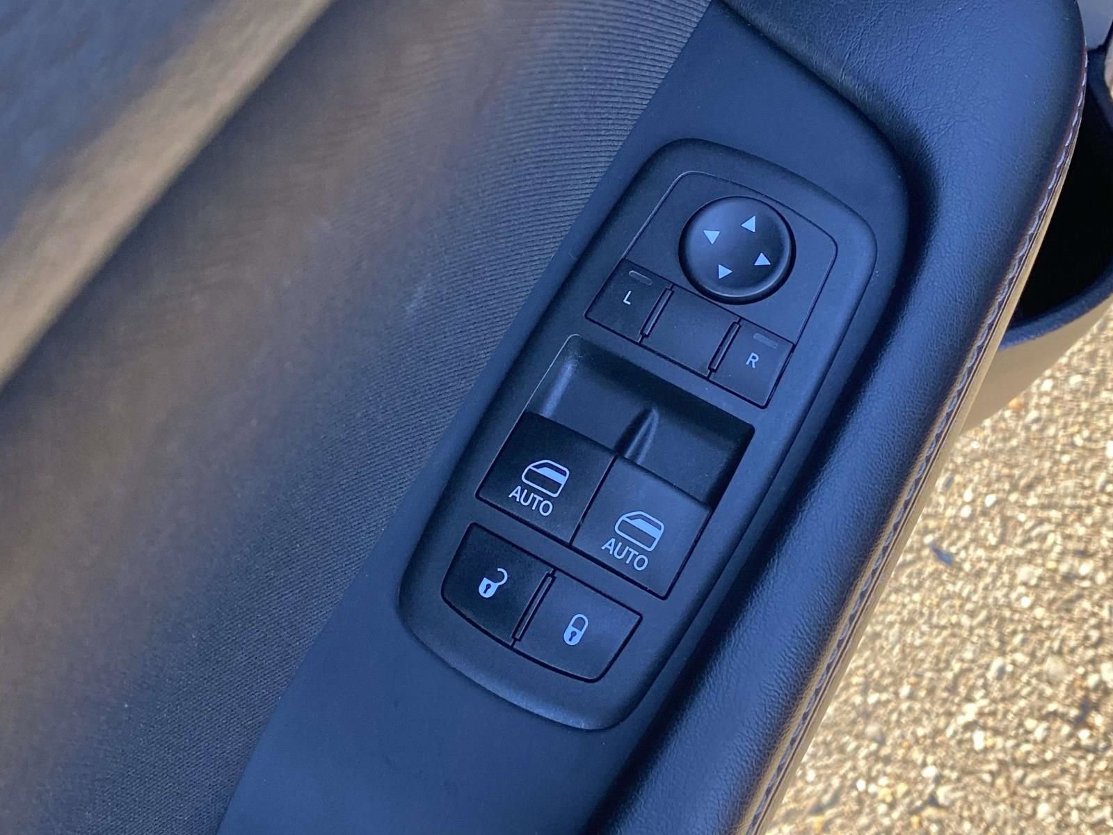 Used 2022 Dodge Challenger SXT w/ Blacktop Package image 15