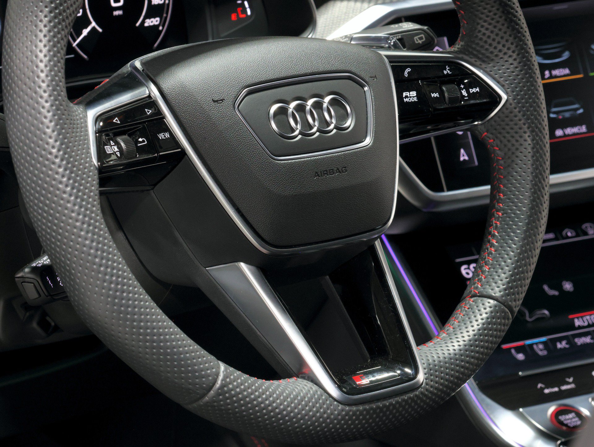 Used 2021 Audi RS 6 AWD/4WD image 55