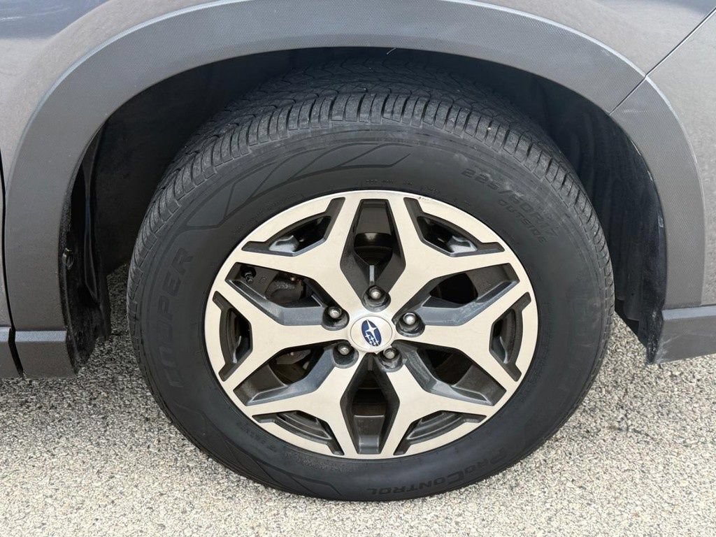 Used 2020 Subaru Forester Premium AWD/4WD image 9