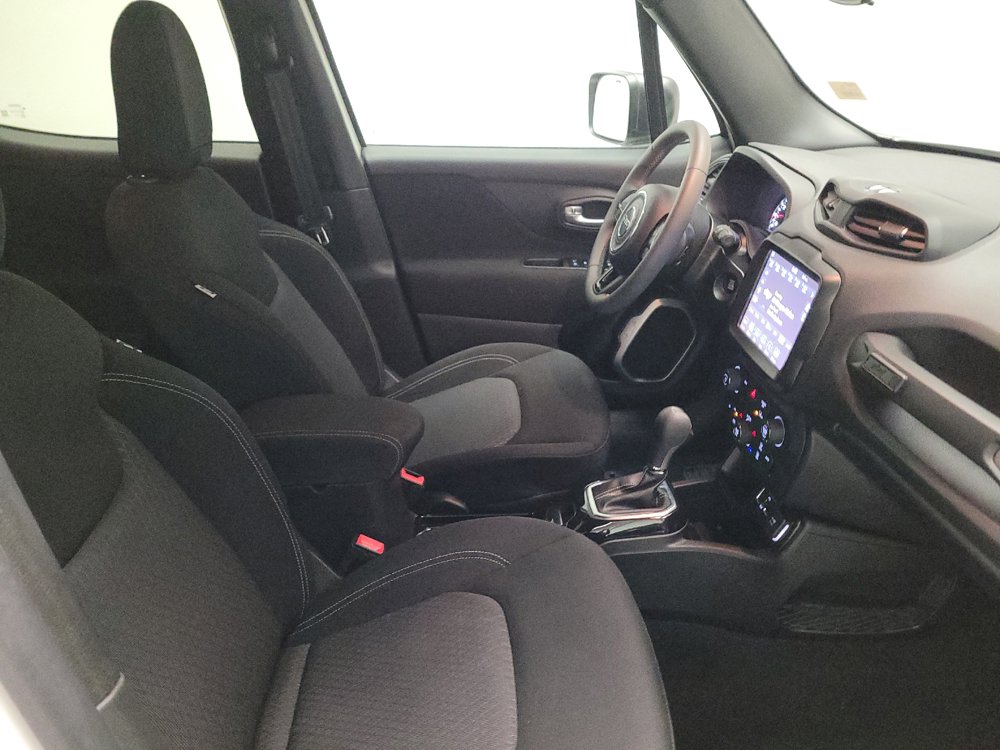 Used 2021 Jeep Renegade Latitude FWD image 21