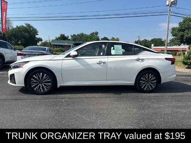 Certified 2023 Nissan Altima 2.5 SV w/ SV Premium Package AWD/4WD image 7
