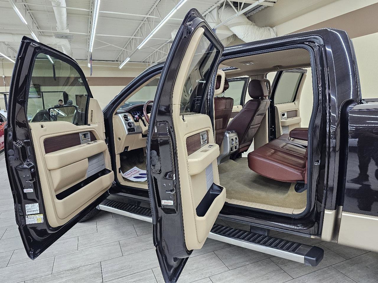 Used 2013 Ford F150 King Ranch w/ King Ranch Luxury Pkg image 15