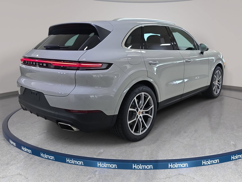 Used 2026 Porsche Cayenne AWD/4WD image 7