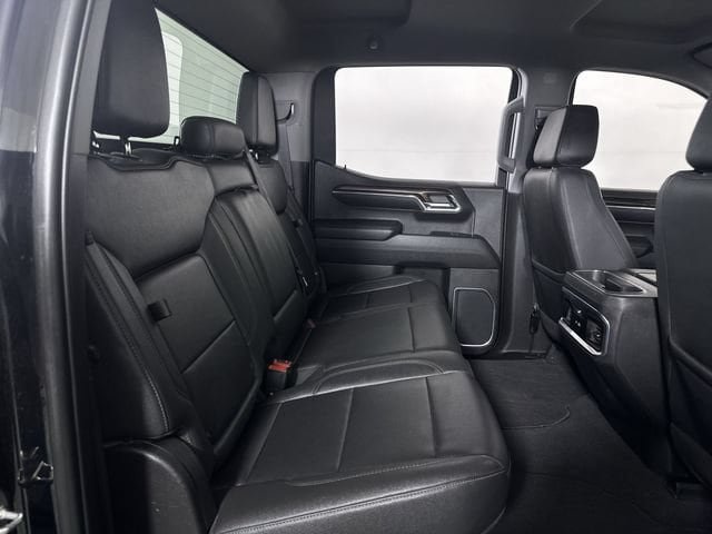 Used 2023 GMC Sierra 1500 SLT AWD/4WD image 28