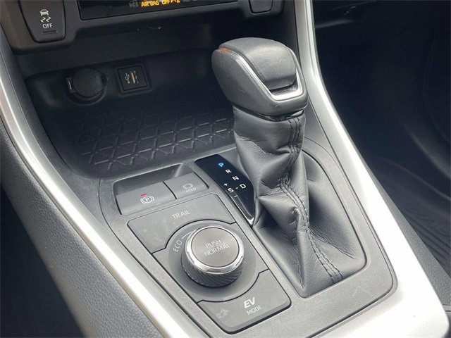 Used 2023 Toyota RAV4 SE image 38
