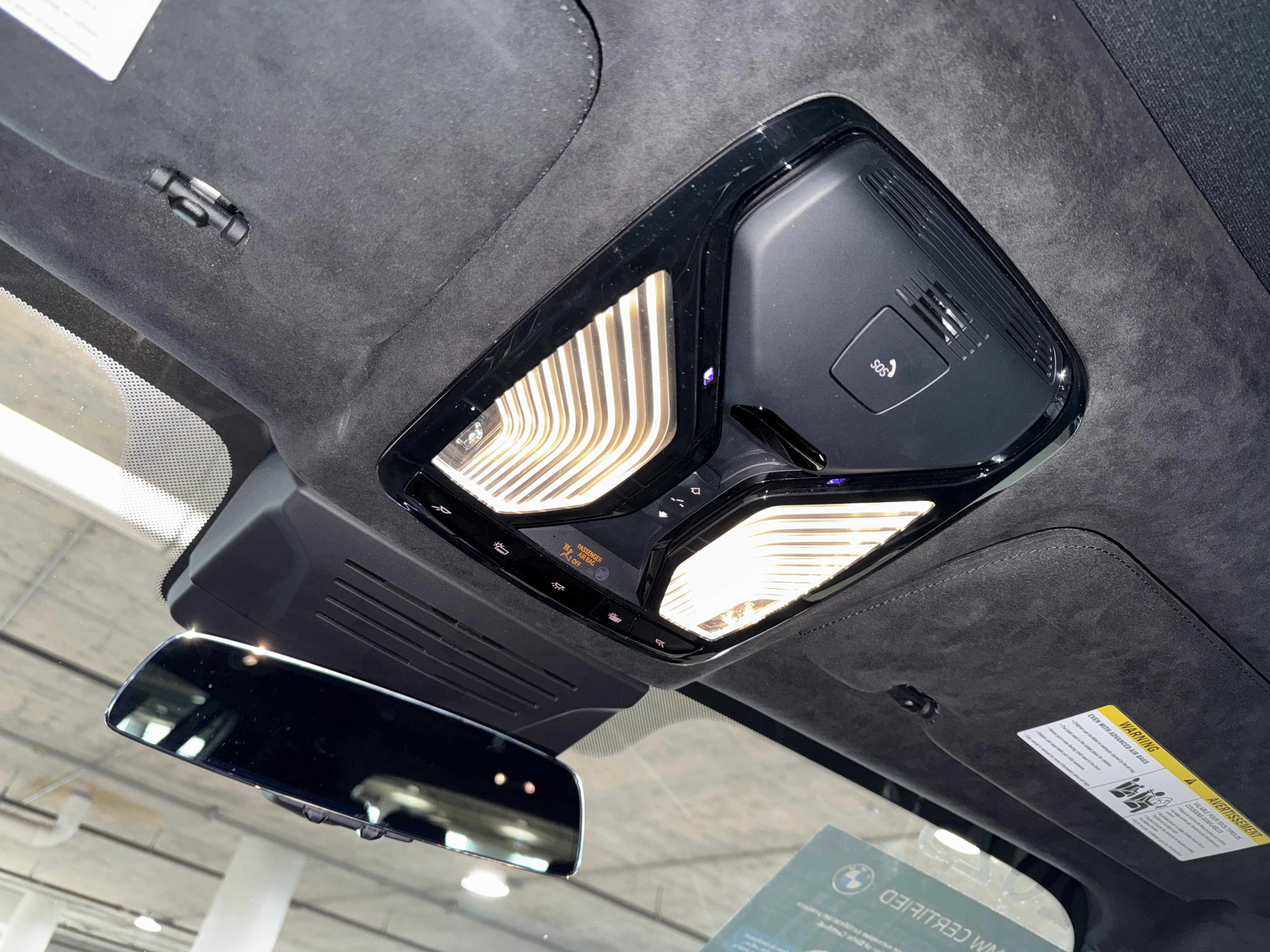 Certified 2025 BMW X7 xDrive40i w/ M Sport Package image 32