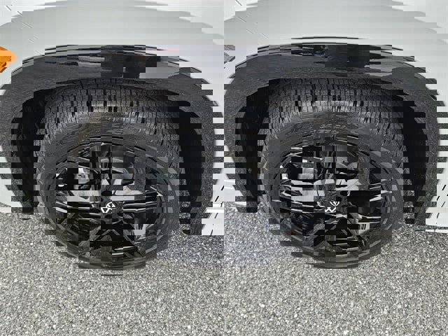 New 2026 Volkswagen Tiguan SE R-Line image 18