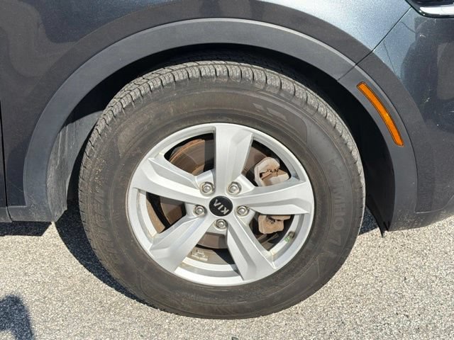 Used 2021 Kia Sorento LX FWD image 9
