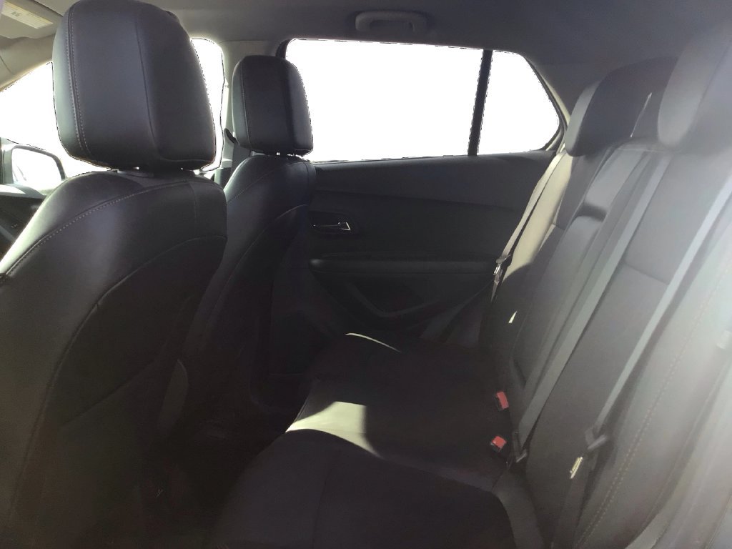Used 2020 Chevrolet Trax LT w/ Redline Edition AWD/4WD image 10