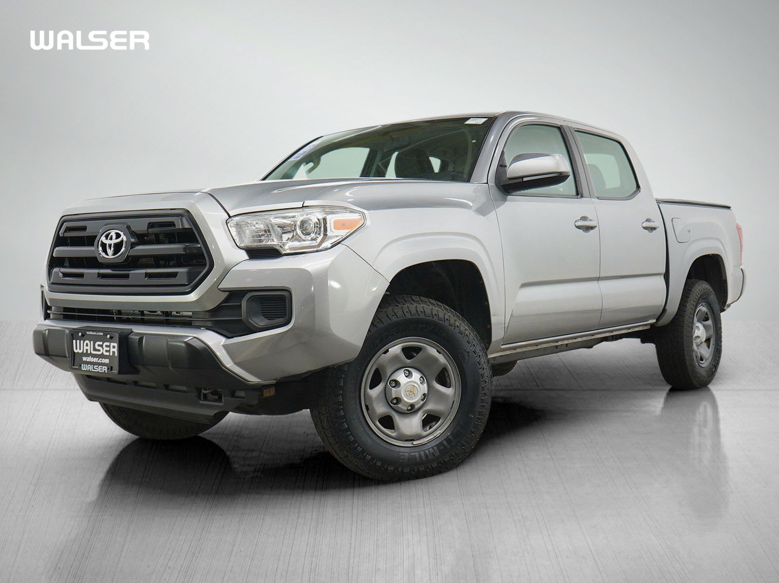 Used 2016 Toyota Tacoma SR w/ Towing Package AWD/4WD image 1