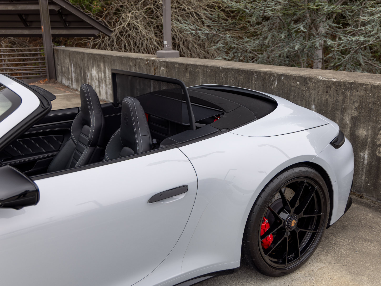 Certified 2025 Porsche 911 Carrera GTS RWD image 19